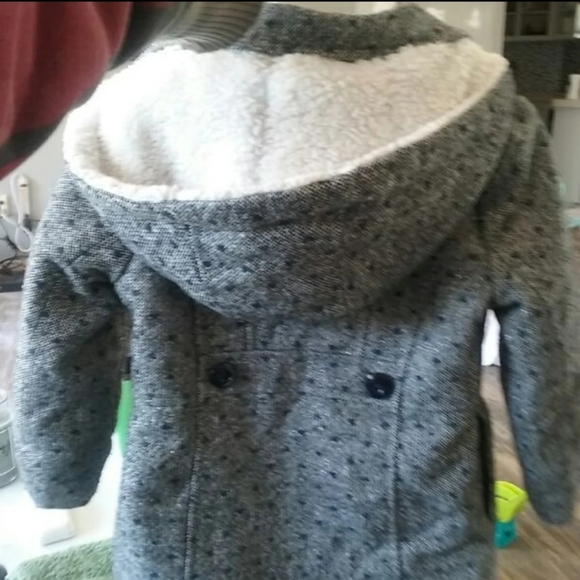 3t oshkosh jacket - Picture 2 of 4